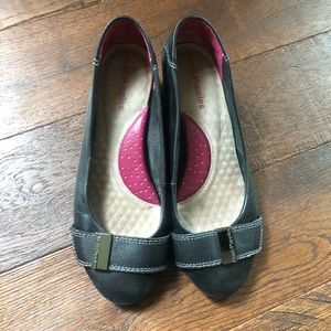 Hush Puppies Black Wedge Heels 7.5M Leather/Buckle